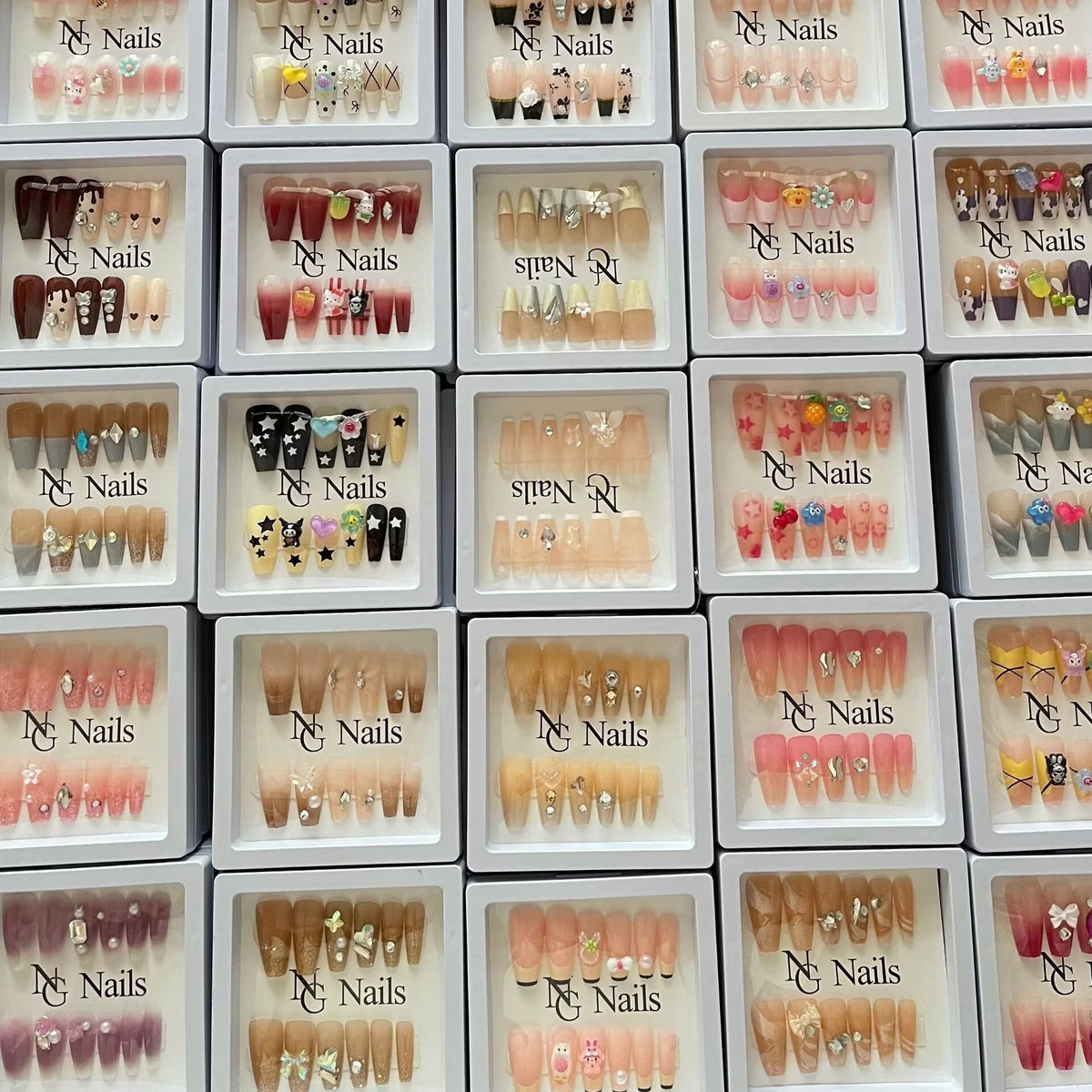 Press-on Nails Mixed Pack